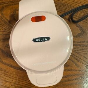 Bella Mini Smiley Waffle/Donut Maker Blush